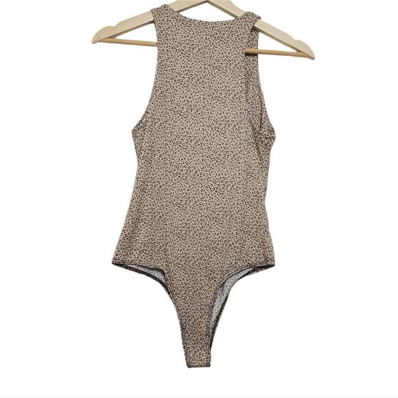 Gaze | Sleeveless Ditsy Cheetah Print Soft Stretch Bodysuit - Picture 3 of 9